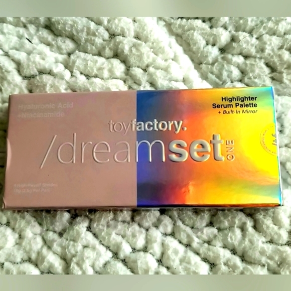 NEW toyfactory Dreamset One Highlighter Serum Palette 10 g - Picture 2 of 8